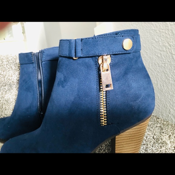 APT. 9  | NAVY | SUEDE | Heeled BOOTS | Size: 8  |
GOLD HARDWARE | - Picture 3 of 10